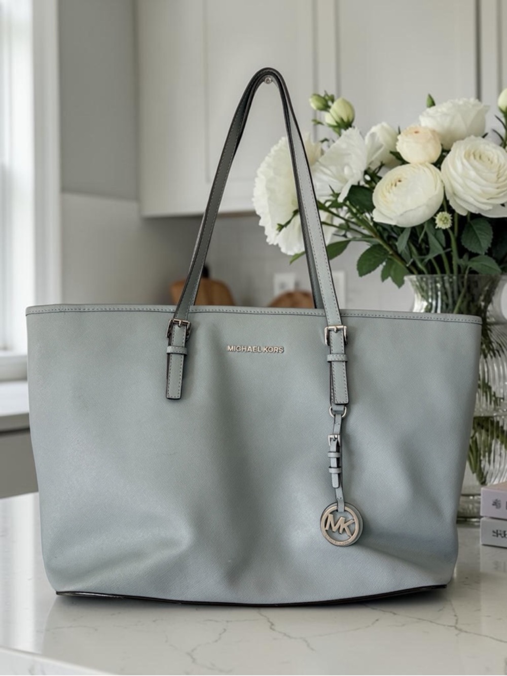Michael Kors Jet Set Large Saffiano Leather Tote – Light Gray (Cool pale blue)